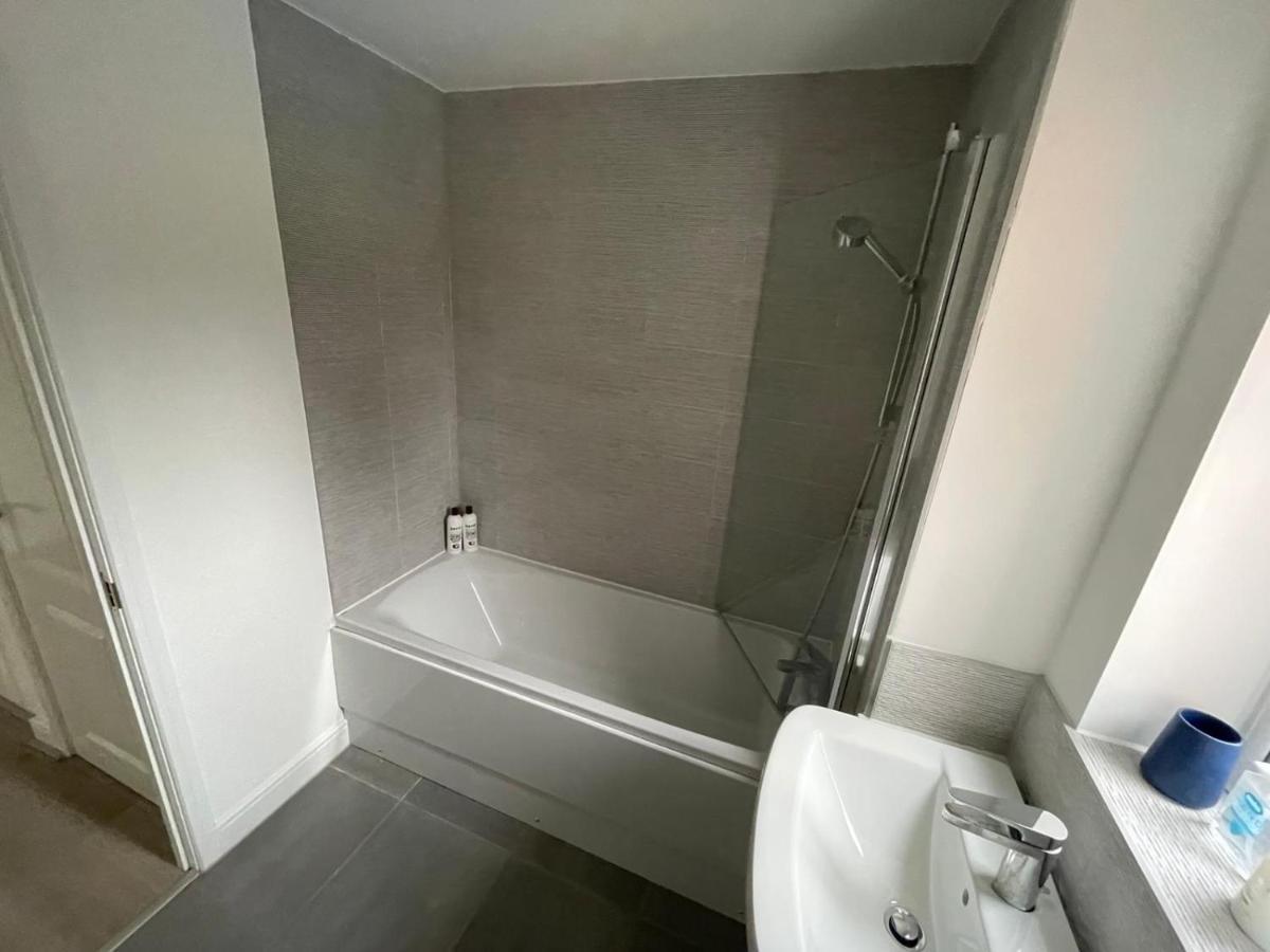 Guest house Modern With Huge Bed - Walk To Centre! Manchester